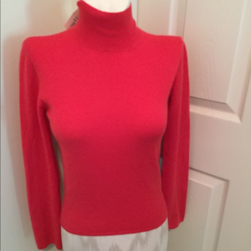 Armani cashmere sweater NWT